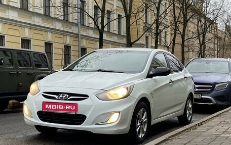 Hyundai Solaris II рестайлинг, 2013 год, 730 000 рублей, 3 фотография