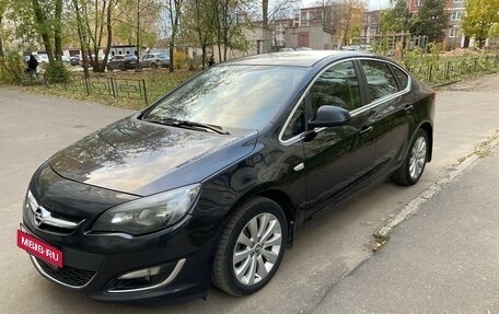 Opel Astra J, 2014 год, 1 350 000 рублей, 4 фотография