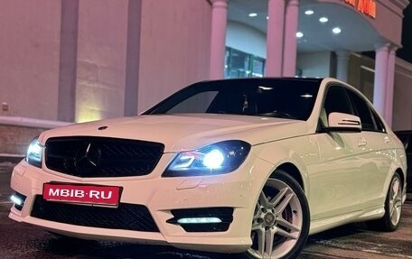 Mercedes-Benz C-Класс, 2013 год, 1 600 000 рублей, 1 фотография