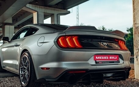 Ford Mustang VI рестайлинг, 2017 год, 3 250 000 рублей, 3 фотография