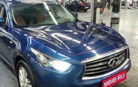 Infiniti QX70, 2015 год, 1 800 000 рублей, 2 фотография