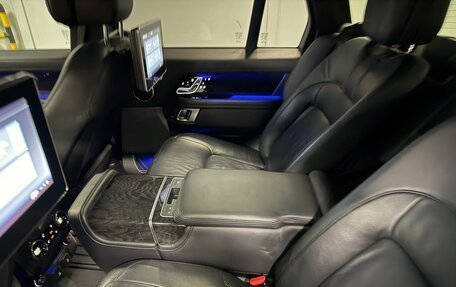 Land Rover Range Rover IV рестайлинг, 2018 год, 9 500 000 рублей, 17 фотография