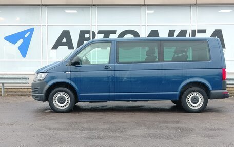 Volkswagen Caravelle T6 рестайлинг, 2017 год, 2 375 000 рублей, 4 фотография