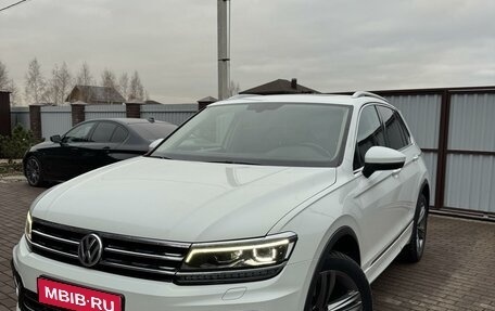 Volkswagen Tiguan II, 2018 год, 2 850 000 рублей, 1 фотография