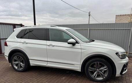 Volkswagen Tiguan II, 2018 год, 2 850 000 рублей, 3 фотография