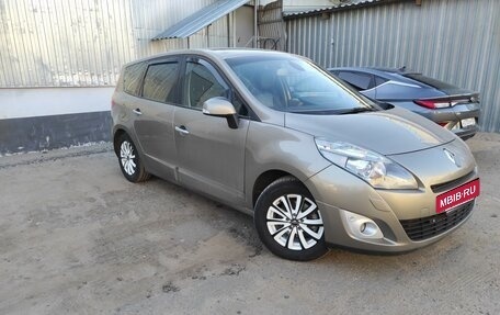 Renault Scenic III, 2010 год, 800 000 рублей, 4 фотография