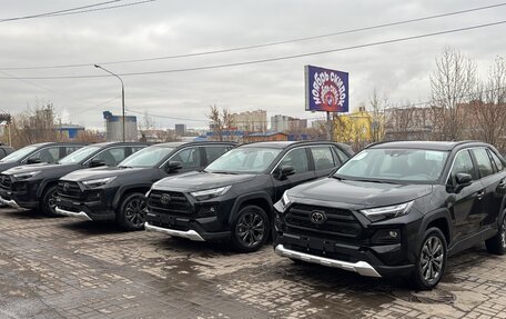 Toyota RAV4, 2024 год, 4 550 000 рублей, 2 фотография