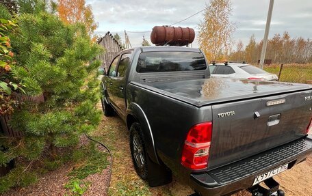 Toyota Hilux VII, 2012 год, 1 999 999 рублей, 2 фотография