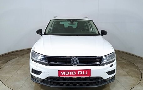 Volkswagen Tiguan II, 2019 год, 2 550 000 рублей, 2 фотография