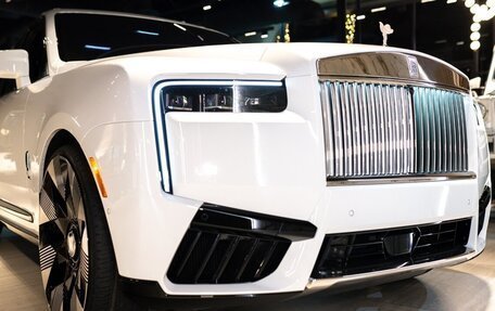 Rolls-Royce Cullinan, 2024 год, 85 400 000 рублей, 11 фотография