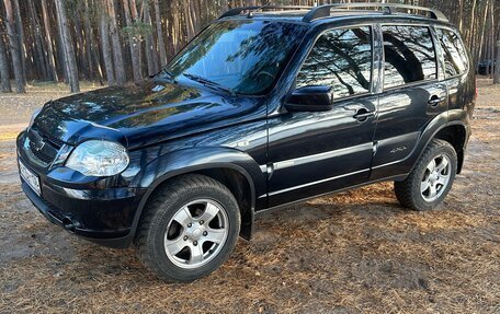 Chevrolet Niva I рестайлинг, 2014 год, 800 000 рублей, 3 фотография