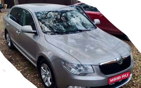 Skoda Superb III рестайлинг, 2011 год, 899 000 рублей, 1 фотография