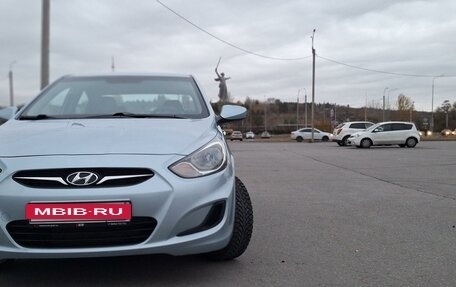 Hyundai Solaris II рестайлинг, 2011 год, 939 000 рублей, 2 фотография