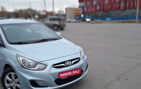 Hyundai Solaris II рестайлинг, 2011 год, 939 000 рублей, 3 фотография