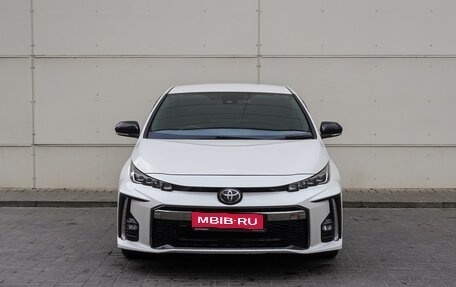 Toyota Prius IV XW50, 2018 год, 2 398 000 рублей, 3 фотография