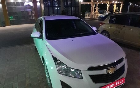 Chevrolet Cruze II, 2013 год, 1 100 000 рублей, 2 фотография