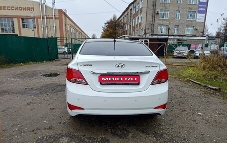 Hyundai Solaris II рестайлинг, 2015 год, 1 100 000 рублей, 5 фотография