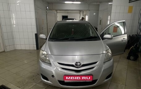 Toyota Belta, 2006 год, 500 000 рублей, 1 фотография