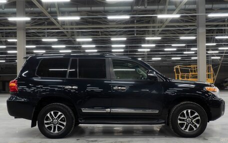 Toyota Land Cruiser 200, 2013 год, 3 700 000 рублей, 22 фотография