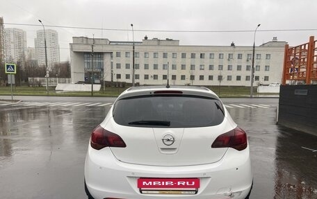 Opel Astra J, 2011 год, 745 000 рублей, 2 фотография