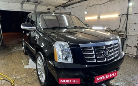 Cadillac Escalade III, 2007 год, 2 400 000 рублей, 10 фотография