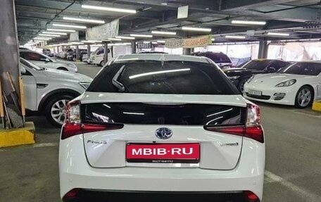 Toyota Prius IV XW50, 2021 год, 2 634 488 рублей, 4 фотография