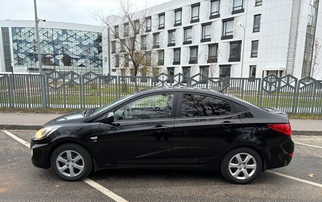 Hyundai Solaris II рестайлинг, 2011 год, 880 000 рублей, 2 фотография