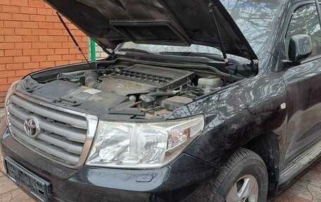 Toyota Land Cruiser 200, 2010 год, 2 000 000 рублей, 8 фотография