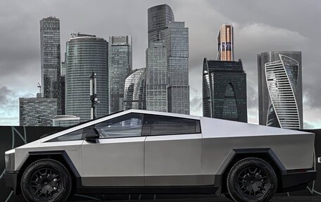 Tesla Cybertruck, 2024 год, 32 000 000 рублей, 7 фотография