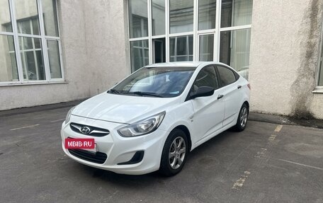 Hyundai Solaris II рестайлинг, 2013 год, 690 000 рублей, 12 фотография