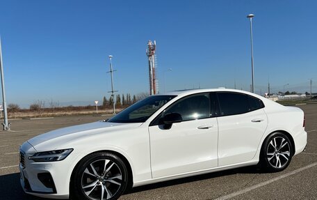 Volvo S60 III, 2019 год, 2 990 000 рублей, 2 фотография