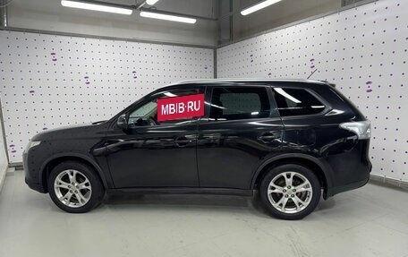 Mitsubishi Outlander III рестайлинг 3, 2014 год, 1 570 000 рублей, 9 фотография