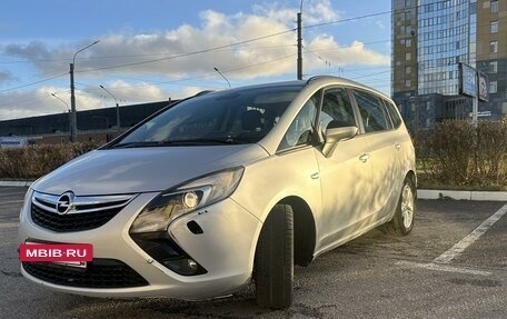 Opel Zafira C рестайлинг, 2014 год, 1 350 000 рублей, 2 фотография