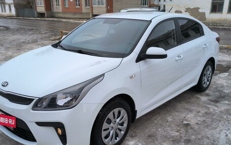 KIA Rio IV, 2019 год, 1 630 000 рублей, 3 фотография