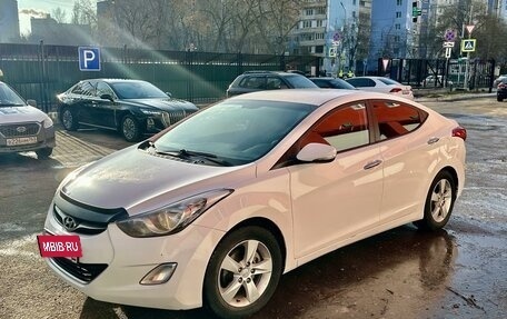 Hyundai Avante, 2012 год, 940 000 рублей, 2 фотография