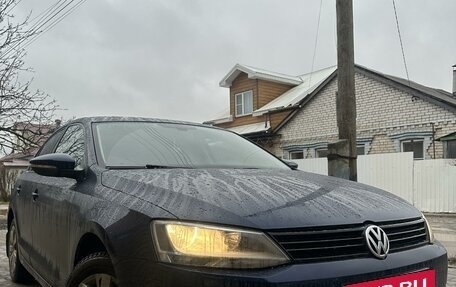 Volkswagen Jetta VI, 2012 год, 1 100 000 рублей, 2 фотография