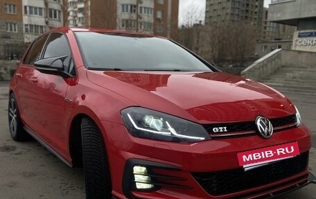 Volkswagen Golf GTI VII, 2017 год, 2 250 000 рублей, 2 фотография