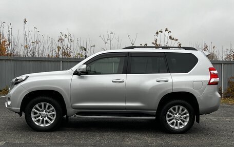 Toyota Land Cruiser Prado 150 рестайлинг 2, 2017 год, 4 400 000 рублей, 3 фотография