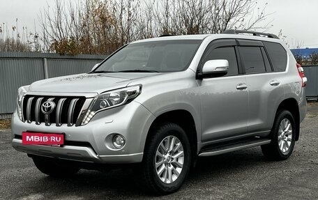 Toyota Land Cruiser Prado 150 рестайлинг 2, 2017 год, 4 400 000 рублей, 2 фотография