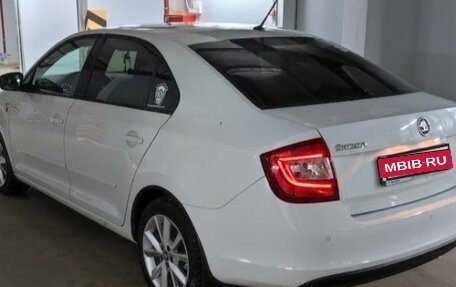 Skoda Rapid I, 2015 год, 1 300 000 рублей, 9 фотография