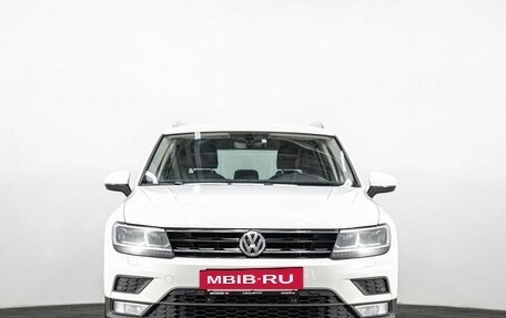 Volkswagen Tiguan II, 2017 год, 1 997 000 рублей, 2 фотография