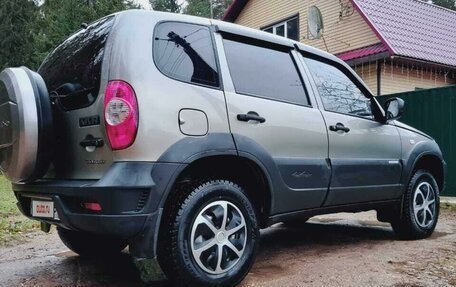 Chevrolet Niva I рестайлинг, 2012 год, 590 000 рублей, 12 фотография