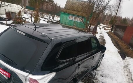 Mitsubishi Outlander III рестайлинг 3, 2013 год, 1 630 000 рублей, 8 фотография