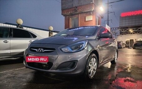 Hyundai Solaris II рестайлинг, 2012 год, 650 000 рублей, 5 фотография