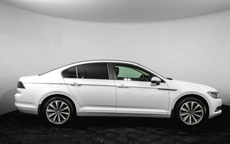 Volkswagen Passat B8 рестайлинг, 2015 год, 1 800 000 рублей, 5 фотография