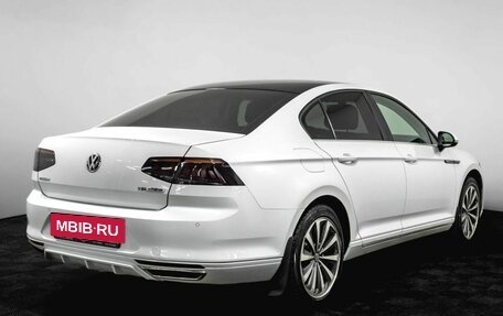 Volkswagen Passat B8 рестайлинг, 2015 год, 1 800 000 рублей, 6 фотография