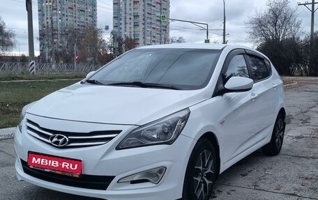 Hyundai Solaris II рестайлинг, 2014 год, 890 000 рублей, 1 фотография