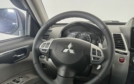 Mitsubishi Pajero Sport II рестайлинг, 2015 год, 2 150 000 рублей, 9 фотография