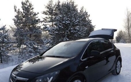 Opel Astra J, 2011 год, 900 000 рублей, 1 фотография