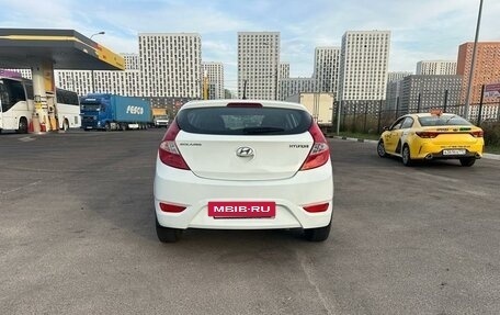 Hyundai Solaris II рестайлинг, 2013 год, 785 000 рублей, 4 фотография